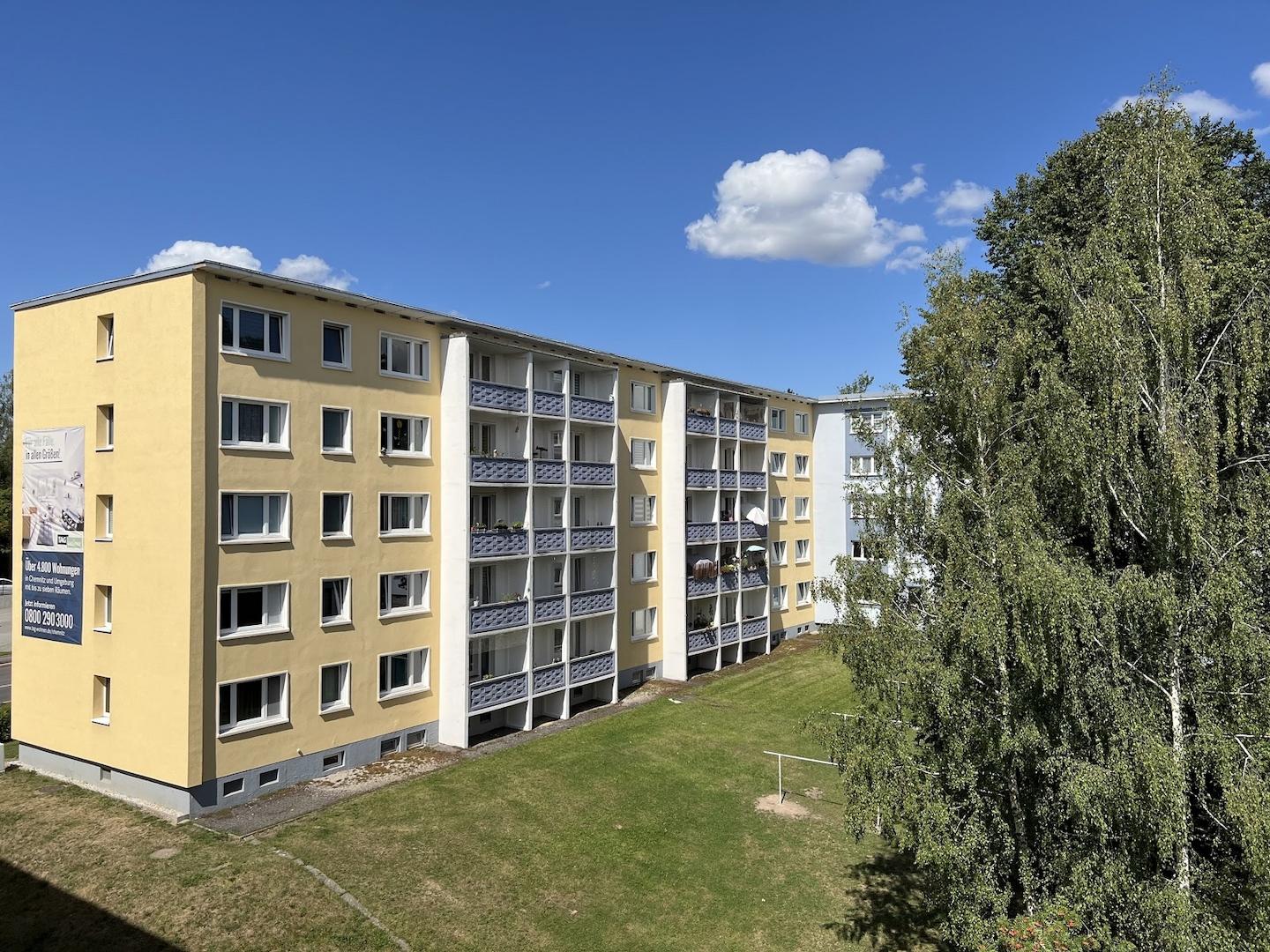 Hausansicht Hofseite mit Balkonenrck 34 a - c