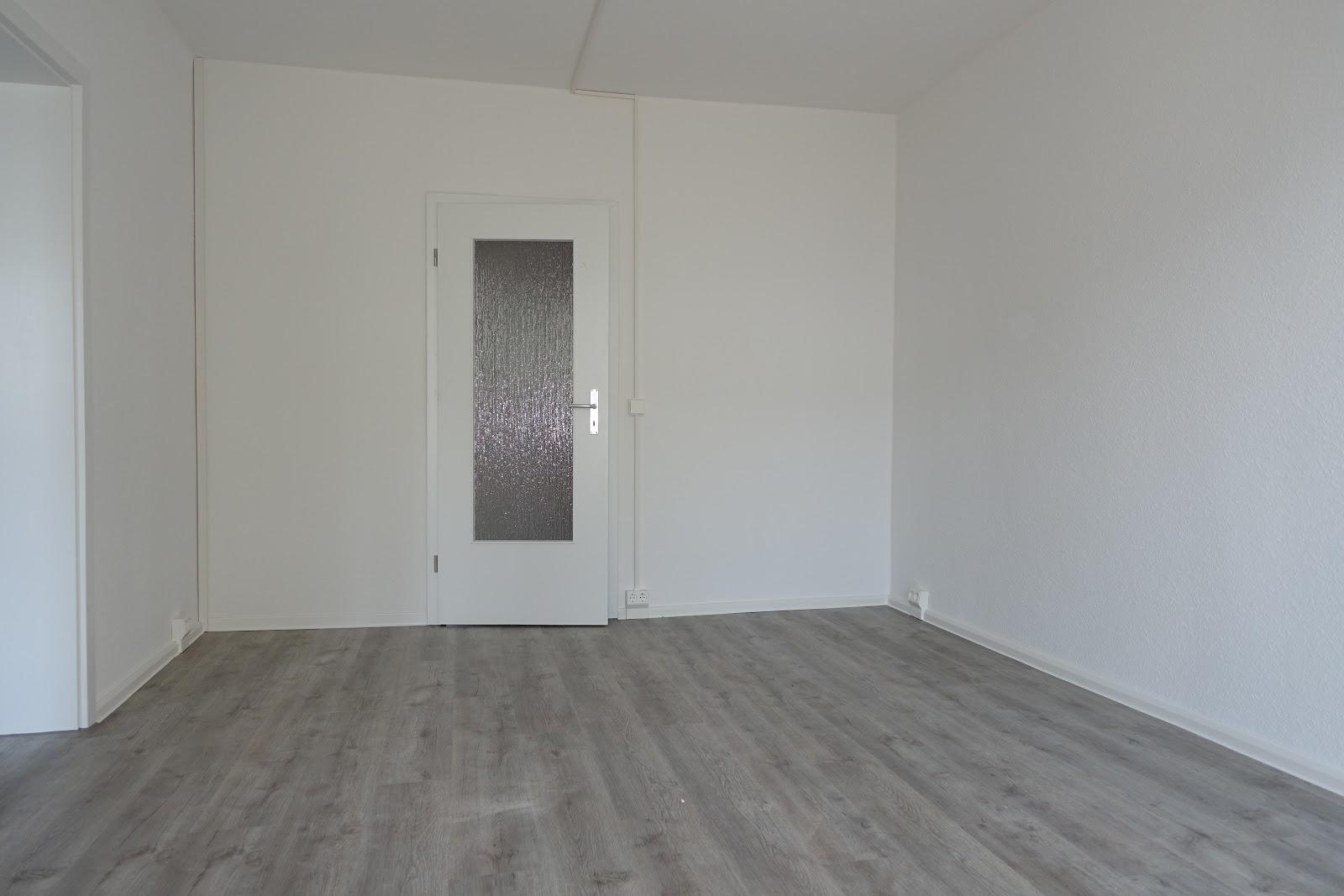 Musterbild Wohnzimmer Blicke Flur