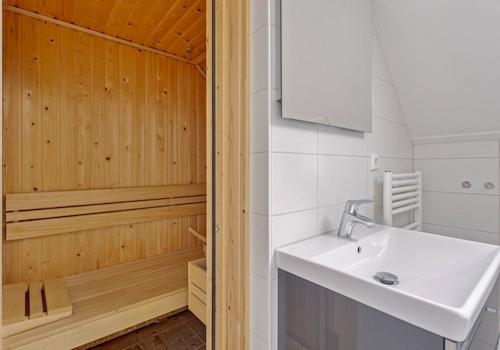luxus-wellness-ferienhaus-wolphaartsdijk-private-sauna-recreatieadviseurs-vakantiehuistekoop-nl.jpg015