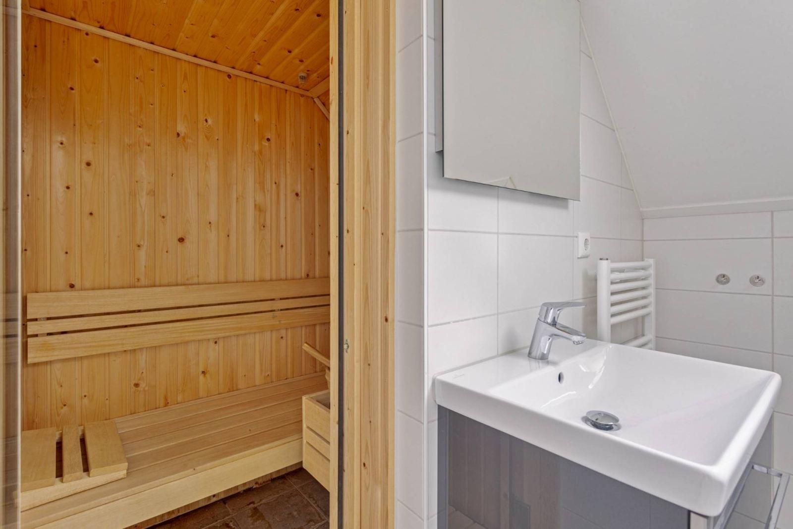 luxus-wellness-ferienhaus-wolphaartsdijk-private-sauna-recreatieadviseurs-vakantiehuistekoop-nl.jpg015