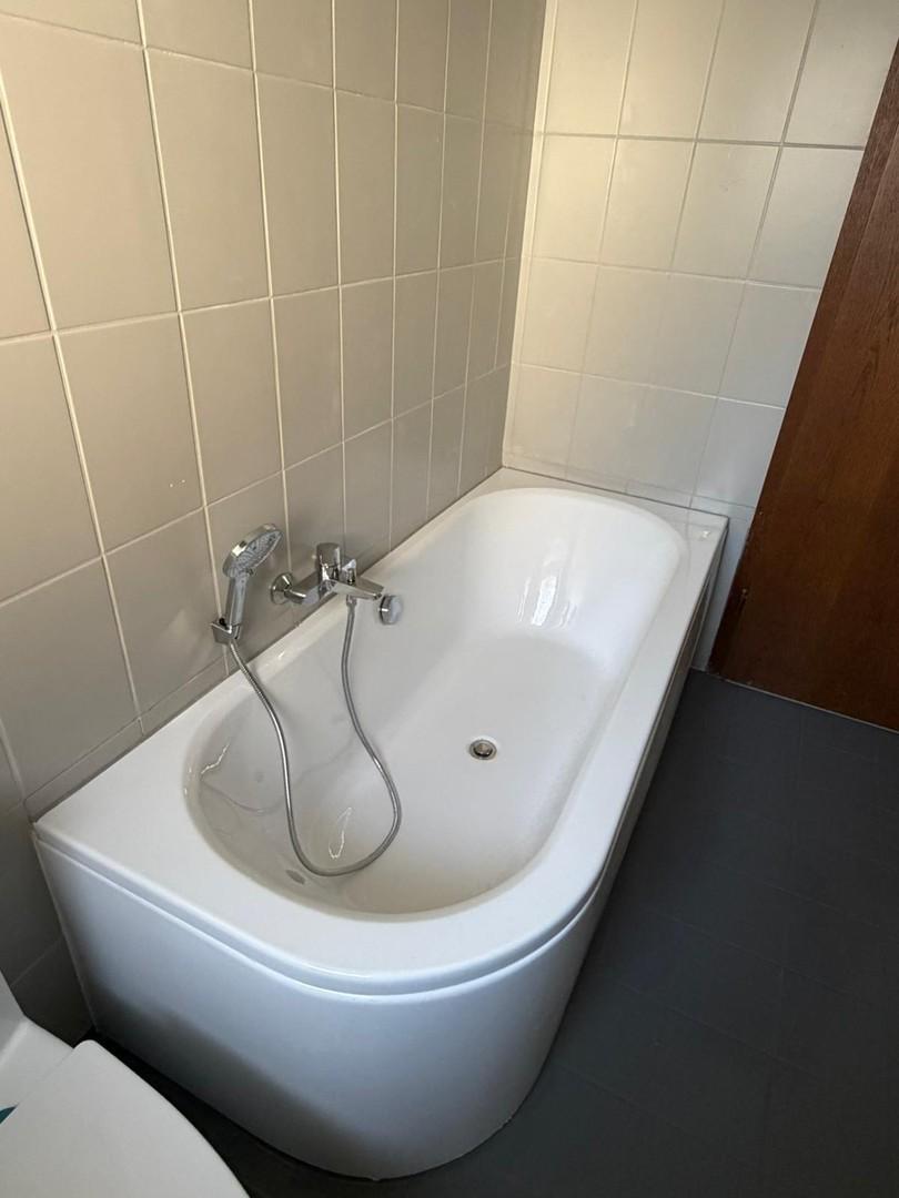 Badezimmer Ansicht 4
