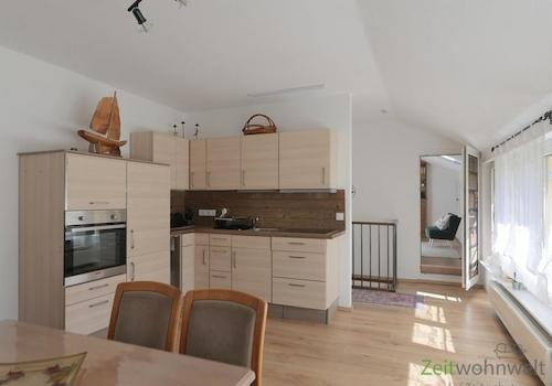 Blick zu Küche uns Schlafzimmer