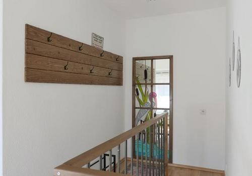 oberer Flur mit Garderobe