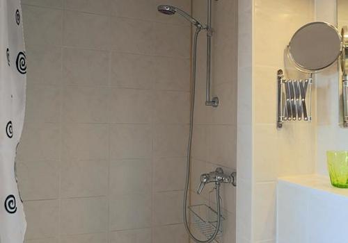 massive Dusche