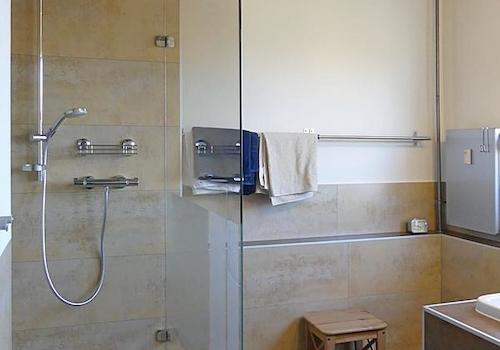 Bad mit Dusche