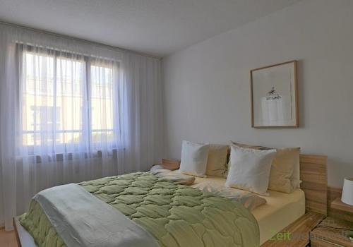 schönes Doppelbett