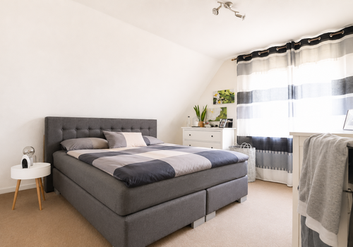 3. Schlafzimmer im DG