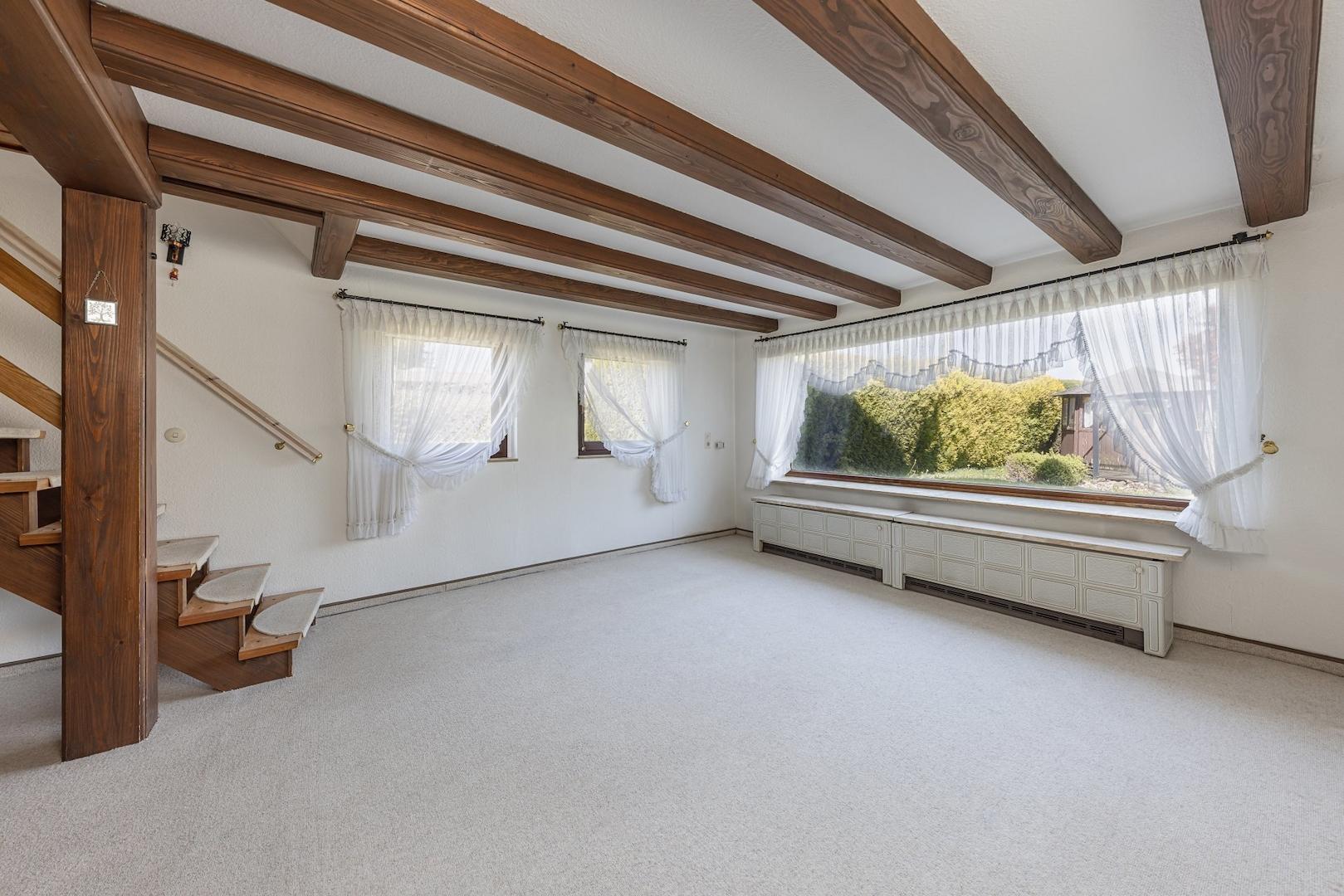 Wohnzimmer mit Grünblick