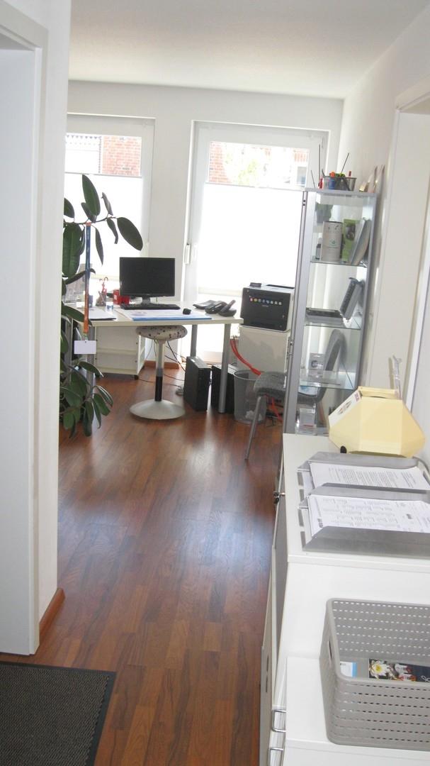 Helles Arbeitszimmer / Büro
