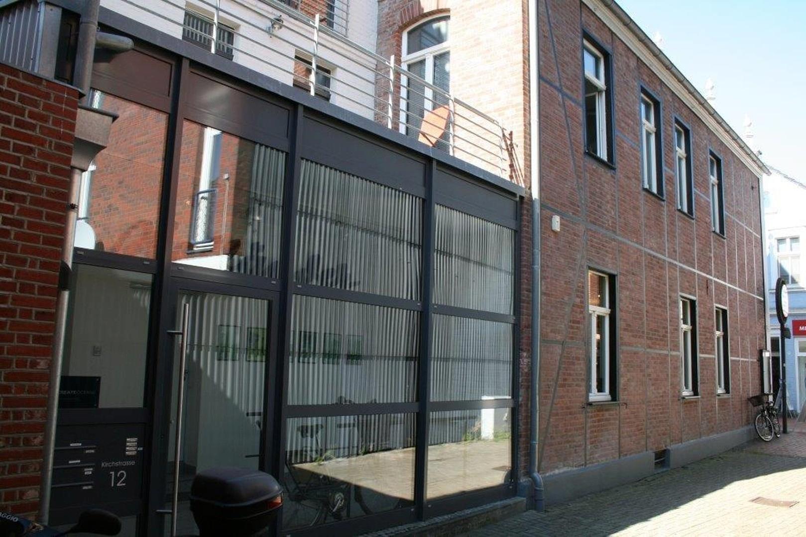 Seitenansicht, Hintereingang