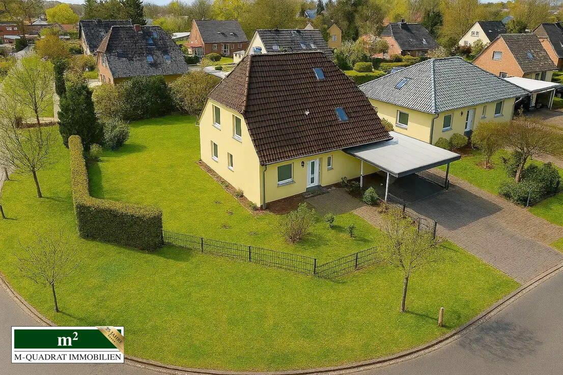 Vogelperspektive EFH mit Doppelcarport