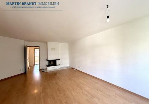 Wohnzimmer mit Kamin