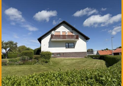 Seitenansicht mit Balkon