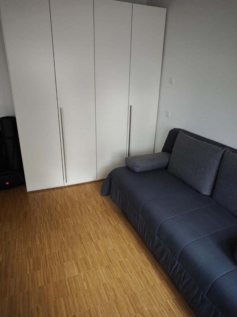 Kleiderschrank