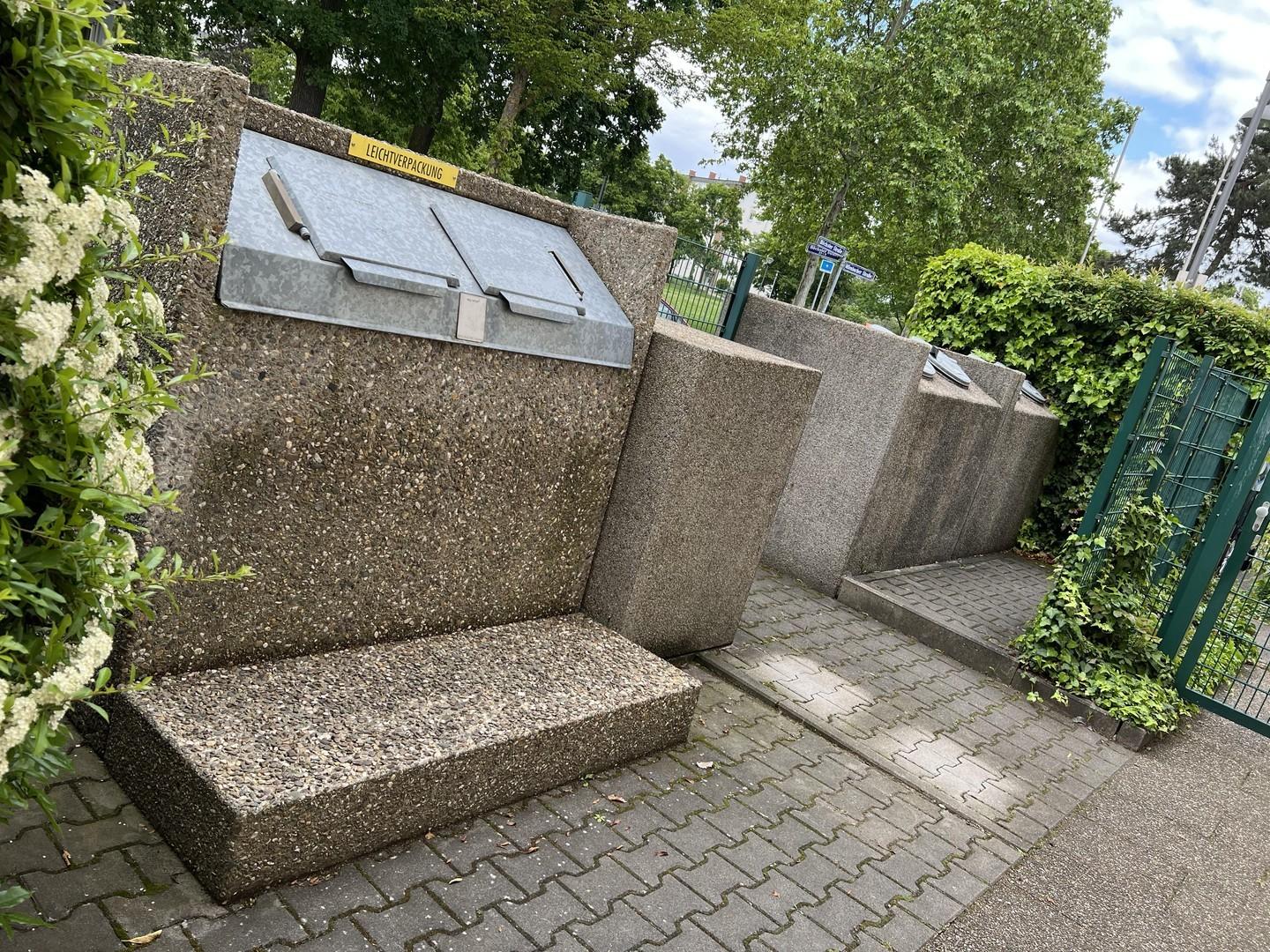 Mülltonnenbereich