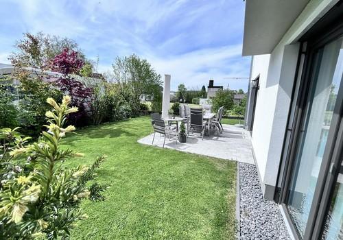 Terrasse und Garten