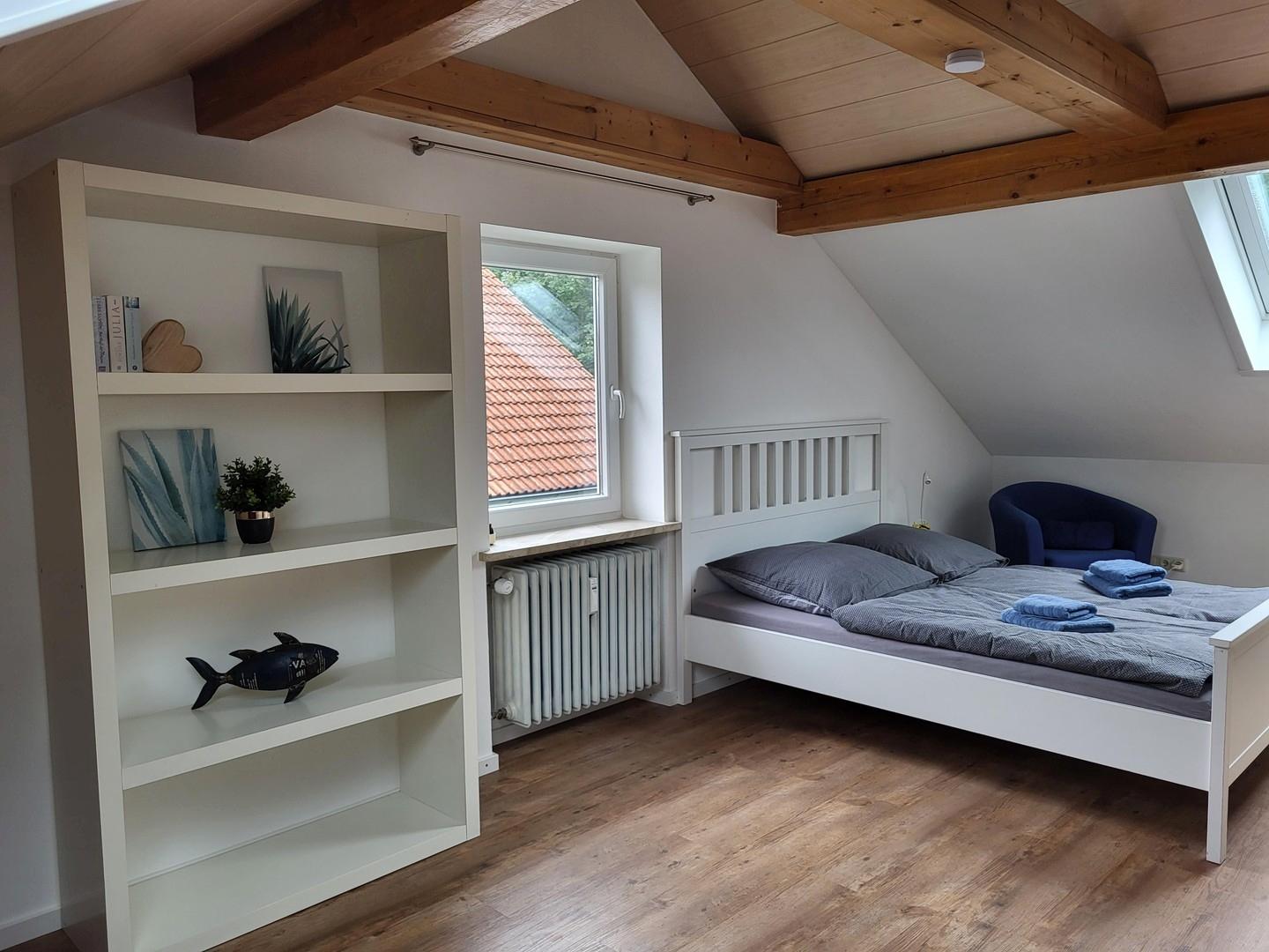 Schlafzimmer 1