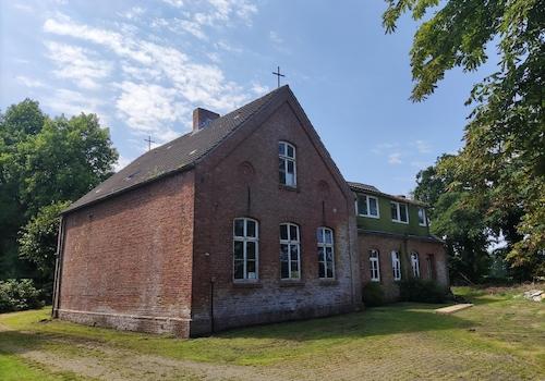 Ehemaliges Schulgebäude