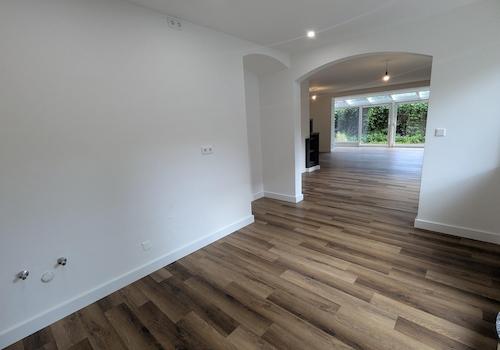 Küche (Blick ins Wohnzimmer)