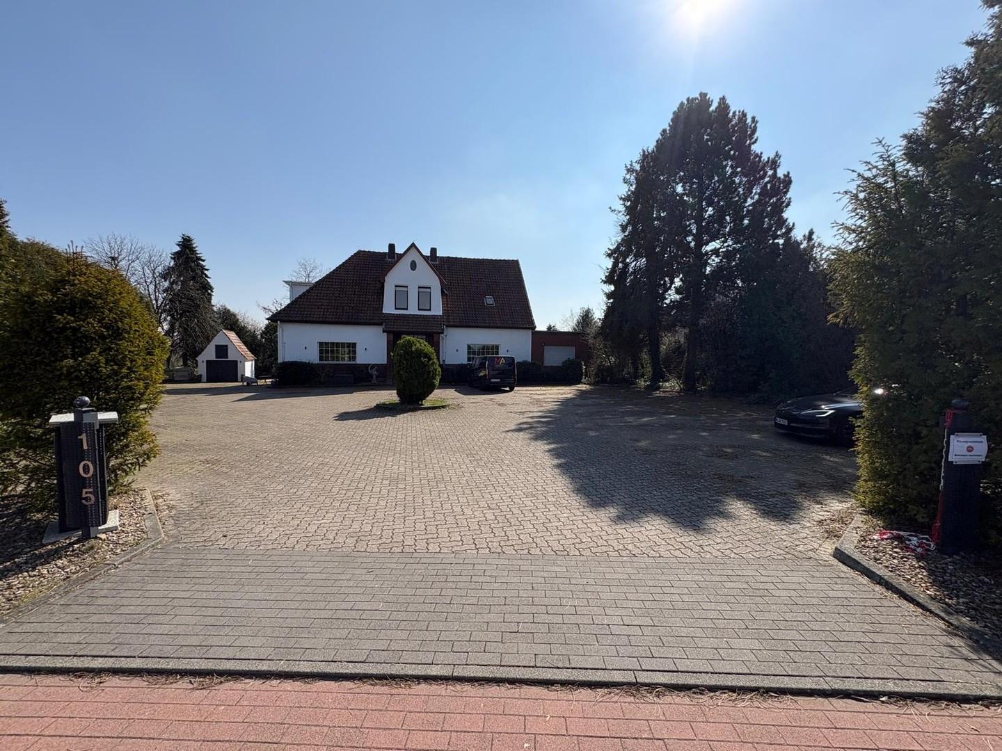 Straßenansicht