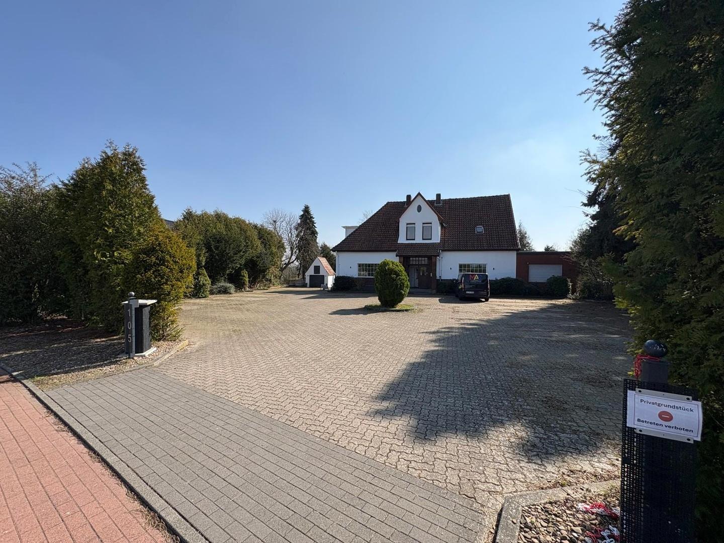 Straßenansicht