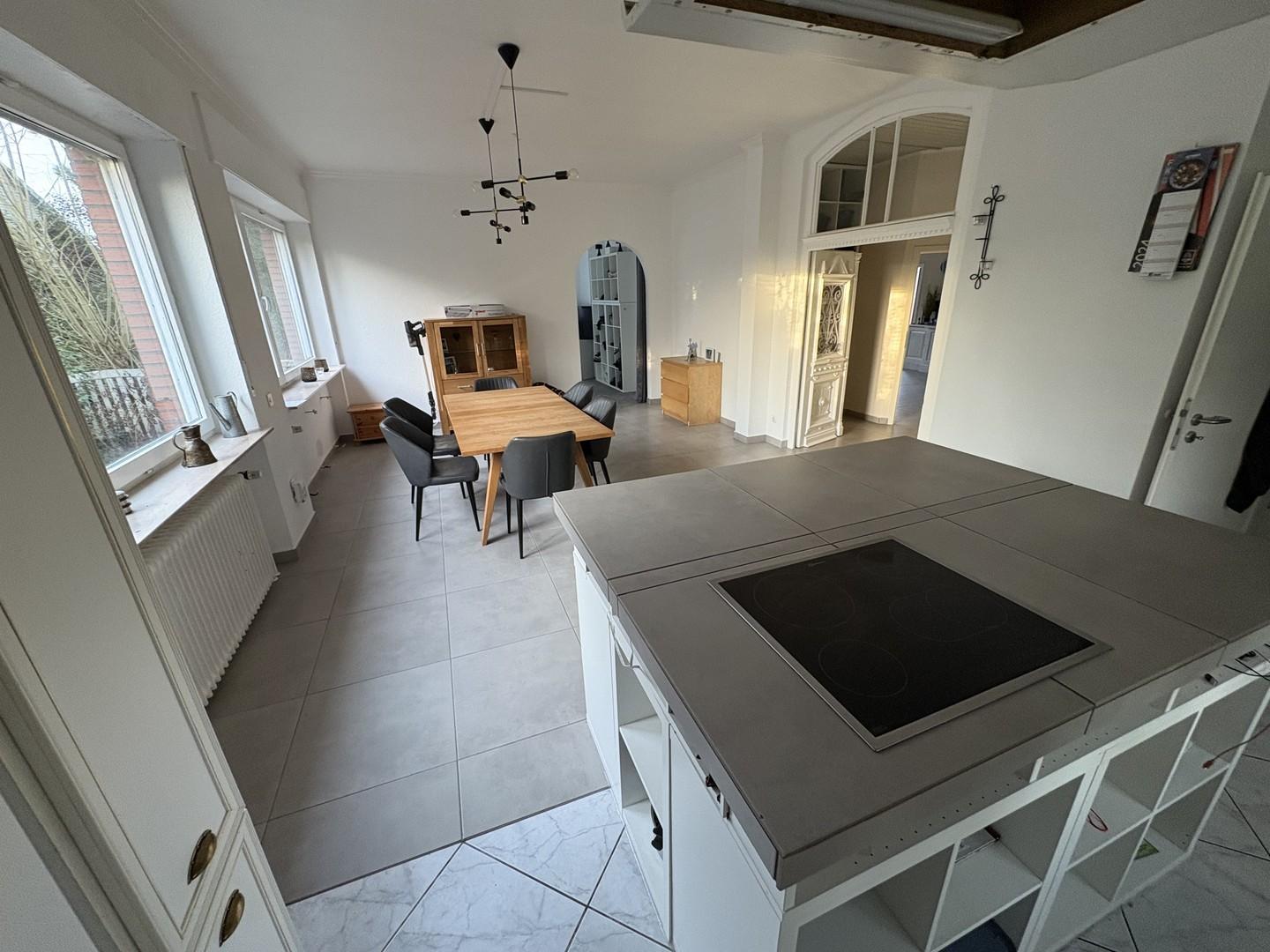 Küche/ Esszimmer unten