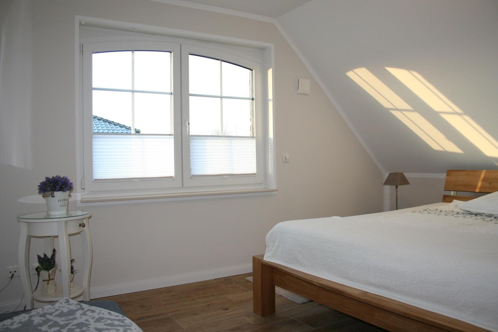 Blick in´s Schlafzimmer 1 