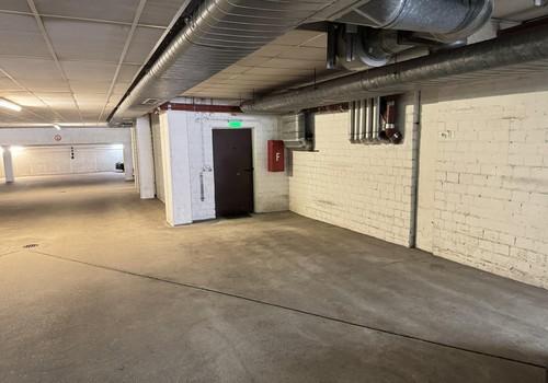 Tiefgaragenstellplatz