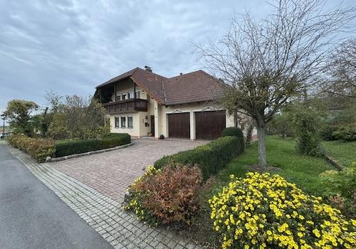 Außenansicht Garage