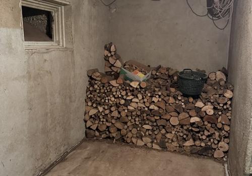 Holzraum Keller