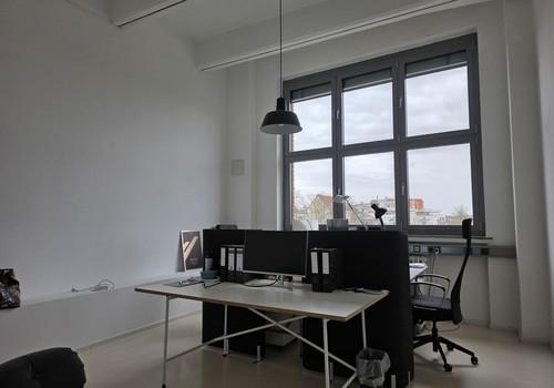 Büro 1