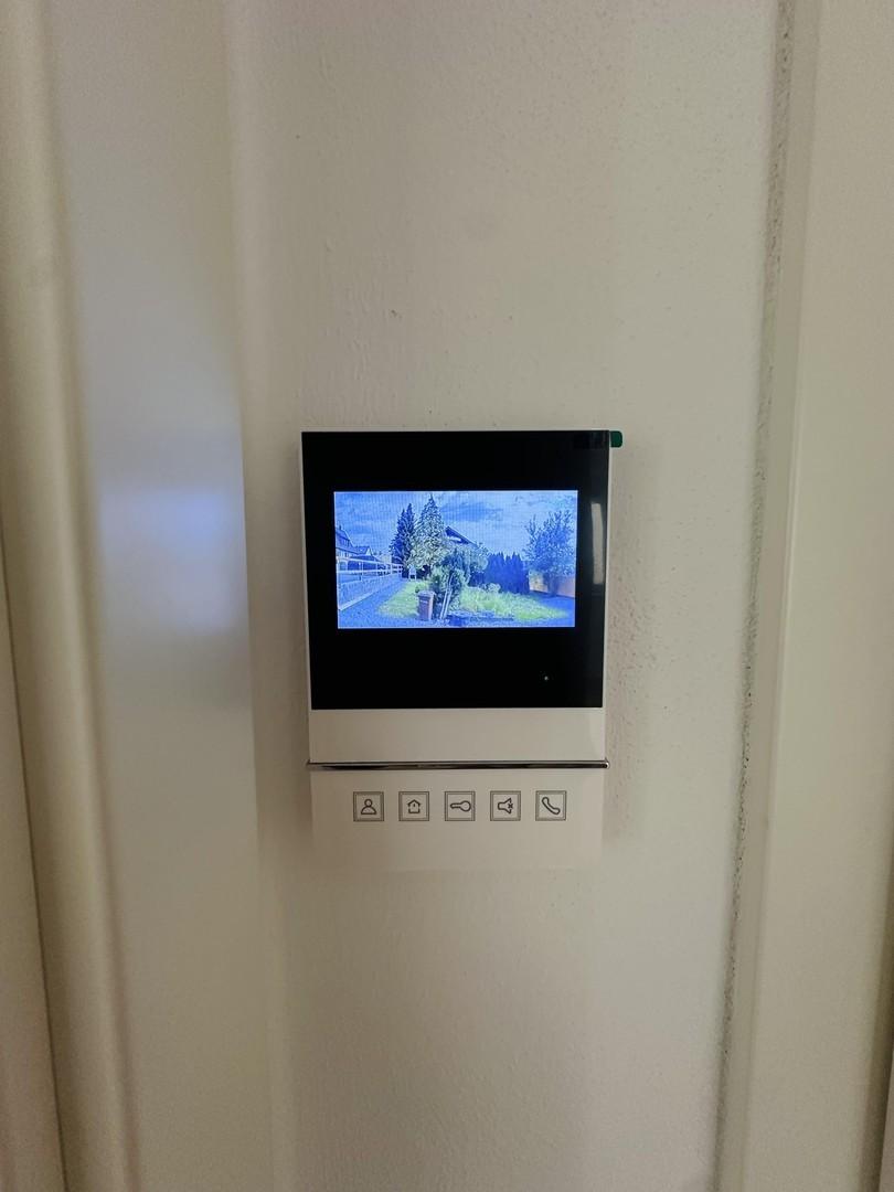 Sechs Videosprechanlagen 