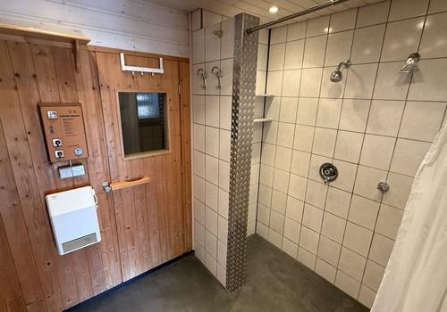 Sauna mit Dusche
