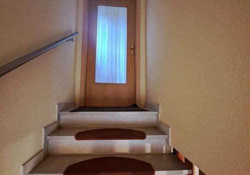 Treppenaufgang zur Wohnung