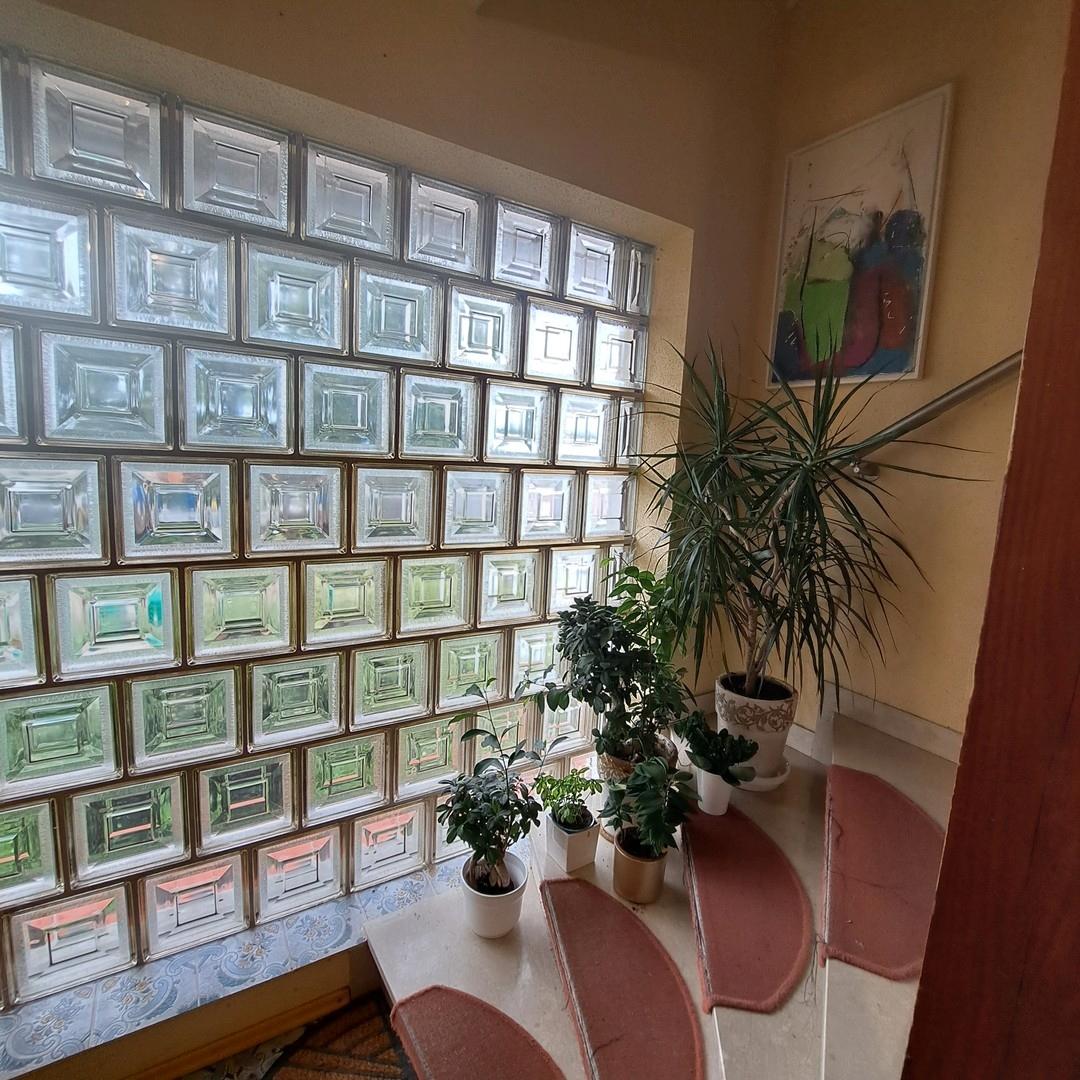 Treppenaufgang zur Wohnung