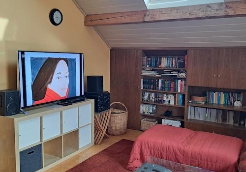 Wohnzimmer m. Einbauschrank li