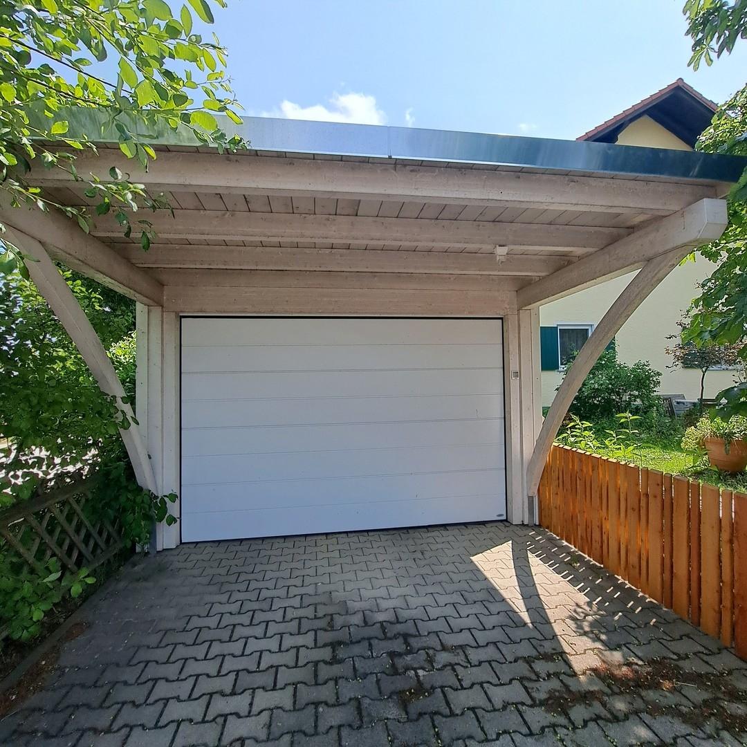 XL-Carport mit viel Stauraum