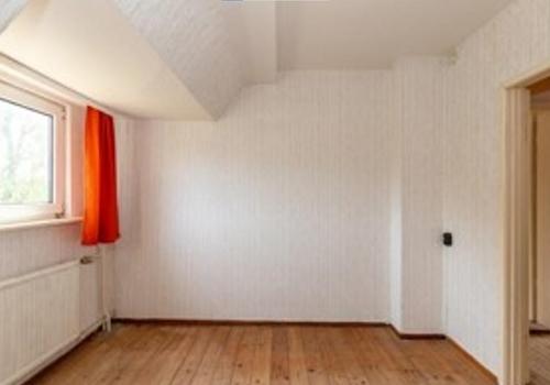 Zimmer 4 b