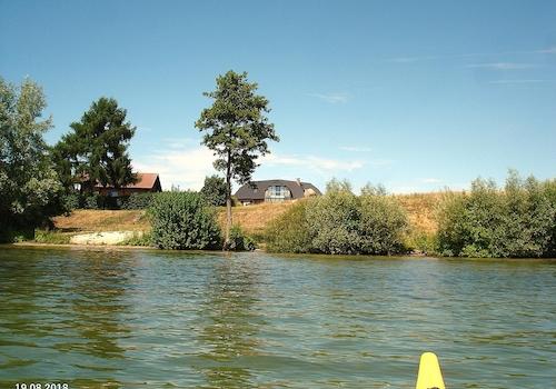 Ansicht vom See mit Badestelle