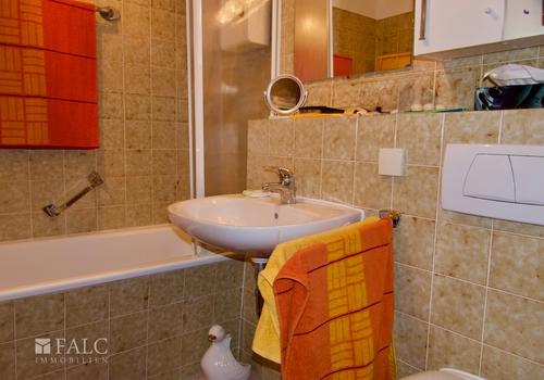Badewanne, WC, WB