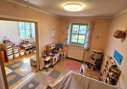 Kinderzimmer verbunden