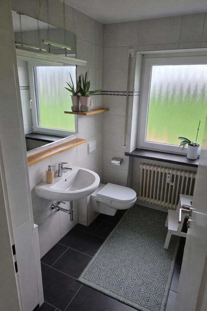 Bad mit Wanne