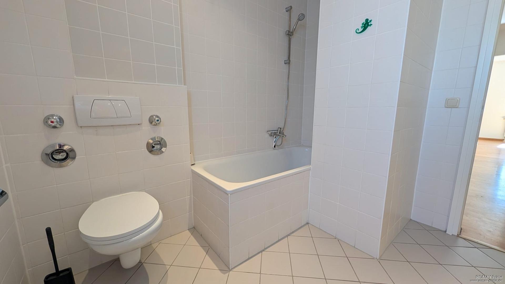 Bad mit Badewanne