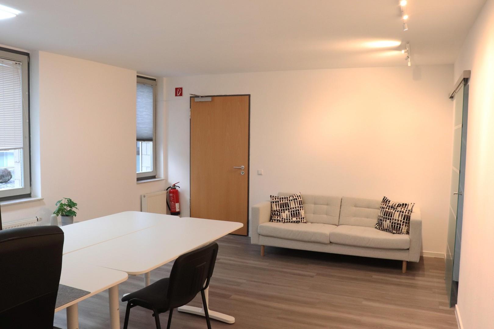 Büro 1 Fentserfront