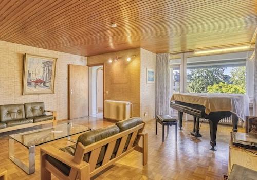 Wohnzimmer (DG)