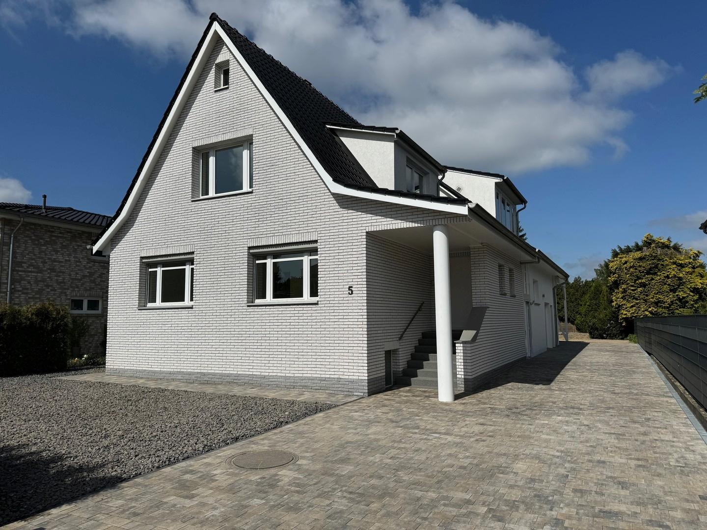 Haus Vorderansicht