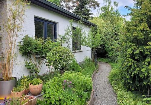 Weg zum hinteren Garten