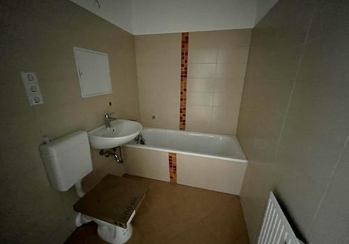 Badezimmer mit Wanne