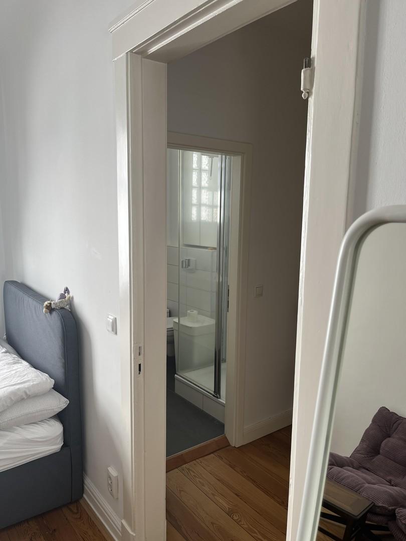 Blick Schlafzimmer - Bad