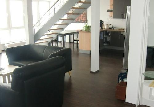 Wohnzimmer B